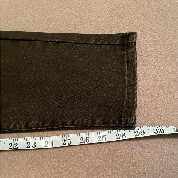 NWT. Mossimo Mid-Rise Curvy Black Skinny Jeans. Size 12 Short. - Picture 8 of 9